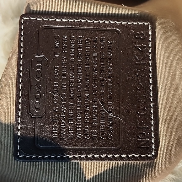 Coach signature shearling shoulder tote - Picture 7 of 9